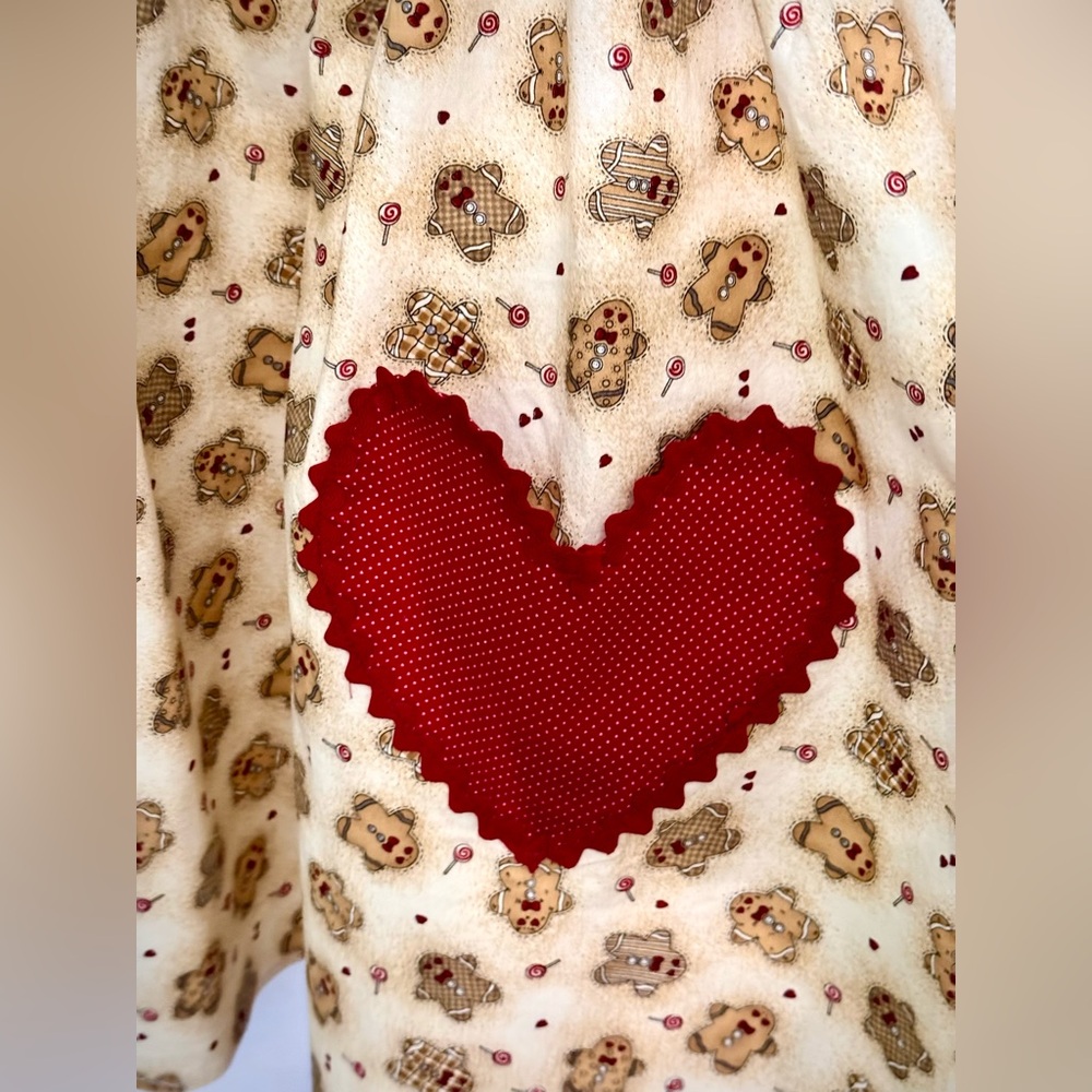 Children’s Hand made Gingerbread Apron - Picture 6 of 13